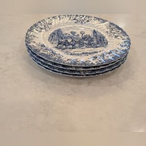 Set Of 4 Dinner Plates 9.5" In Diameter